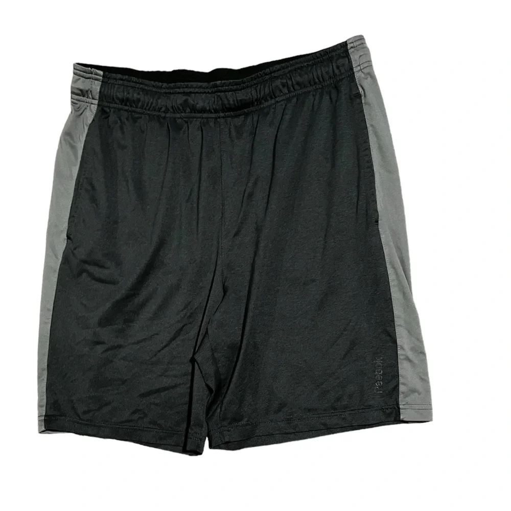 Reebok shorts Men’s L